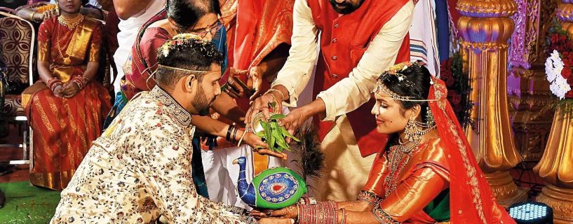 Team India cricketer Hanuma Vihari tied in marriage bond, shared this photo
